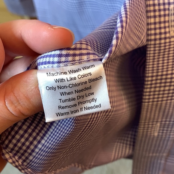 Jos. A. Bank Non-Iron Tailored Fit 1905 Button Down Size 16.5 - Picture 3 of 4